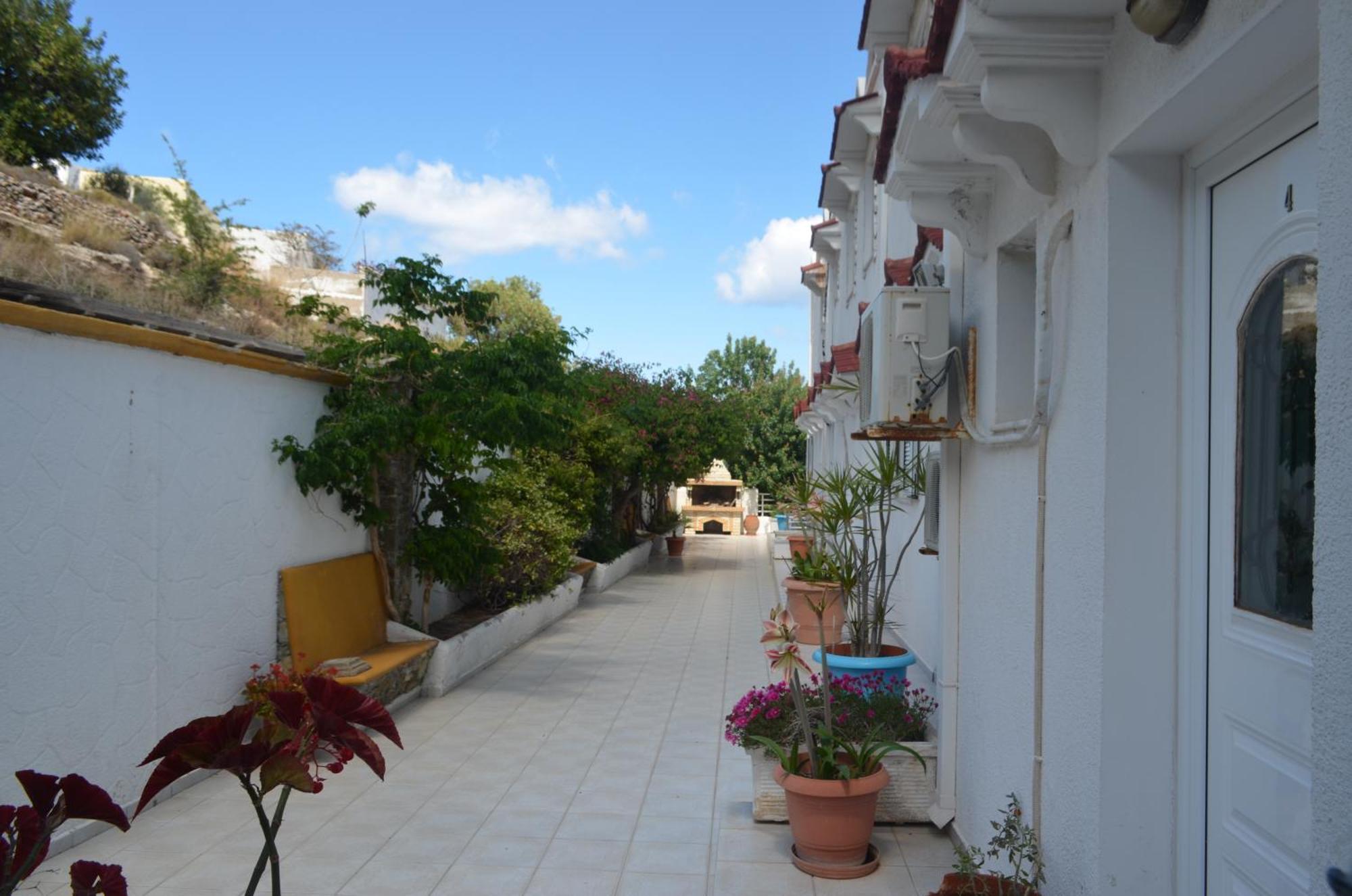 Nikos Studios Livadia  Exterior foto