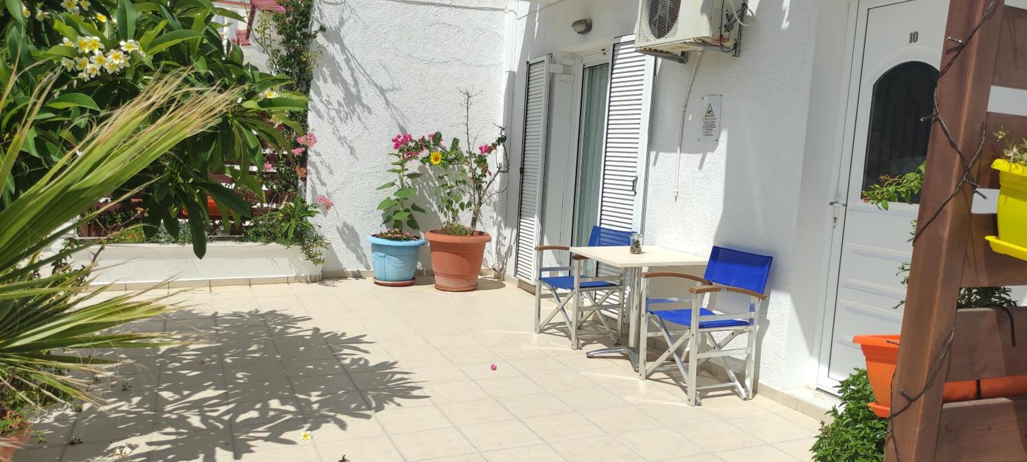Nikos Studios Livadia  Zimmer foto