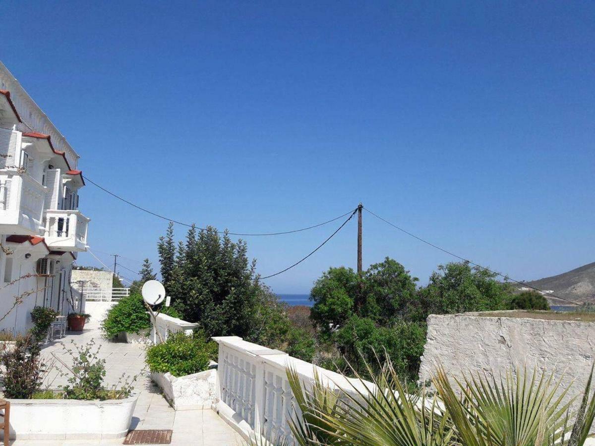 Nikos Studios Livadia  Exterior foto